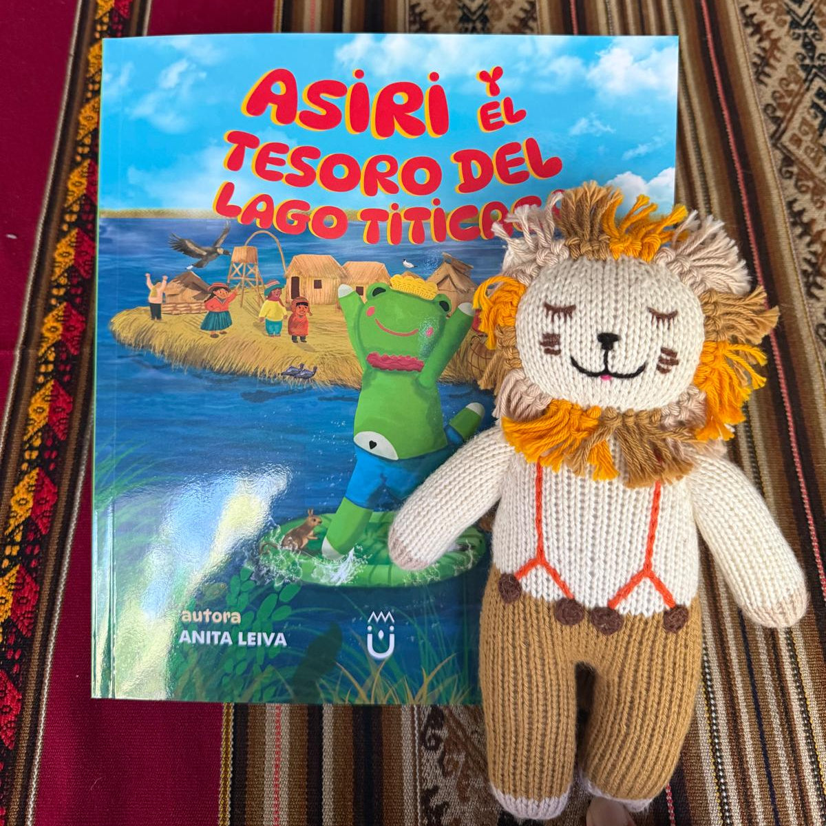 Wari Handmade Lion Doll + Storybook Spanish – “Asiri™ y el Tesoro del Lago Titicaca” Collection